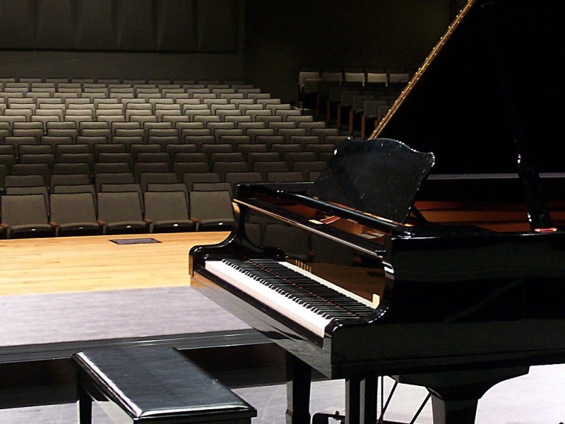 piano-Inlet-Theatre-storage