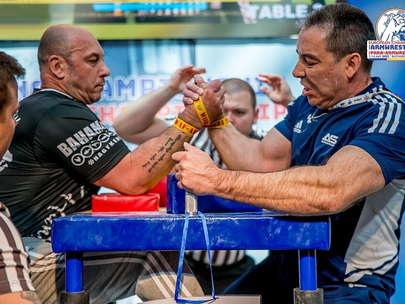 arm-wrestling-rent-broadway